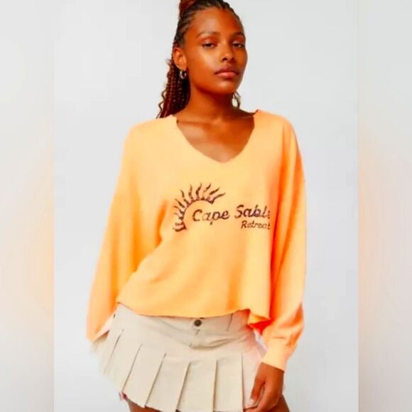 Out From Under Pullover Notch Neck Sweatshirt Urban Outfitters NWT/NWOT - Picture 2 of 8